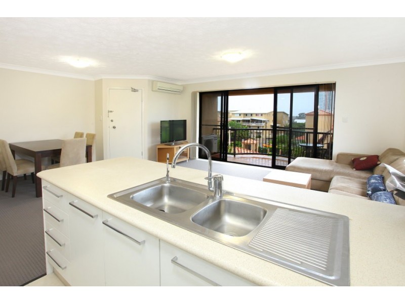 36 ‘Waverley Apartments’ 16 Waverley Street, Southport QLD 4215