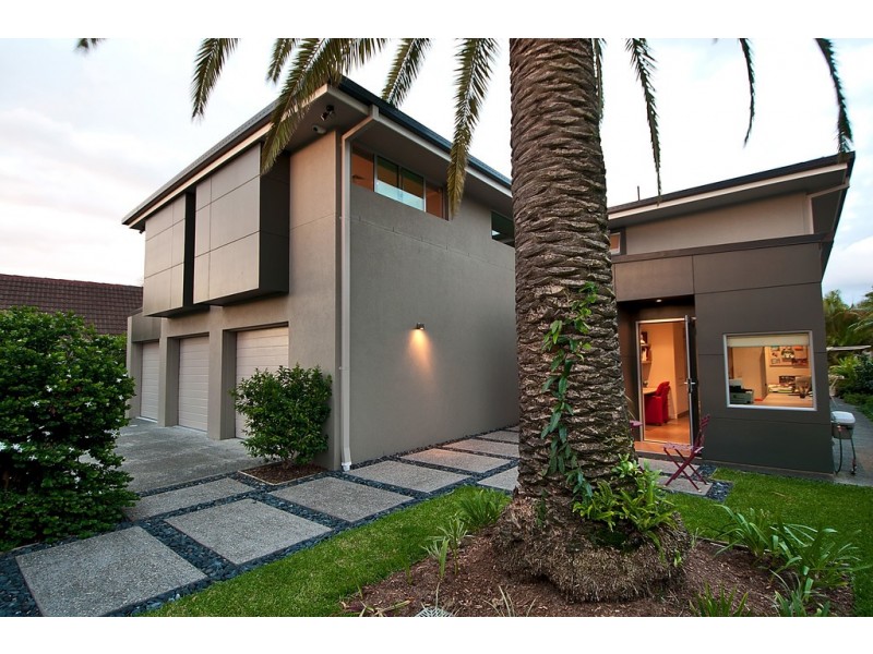 8 Wallaby Place, Sorrento QLD 4217