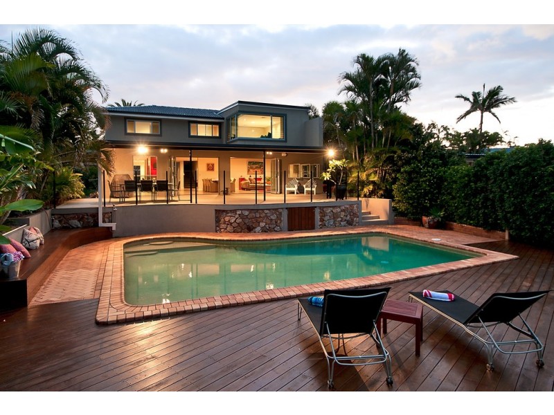 8 Wallaby Place, Sorrento QLD 4217