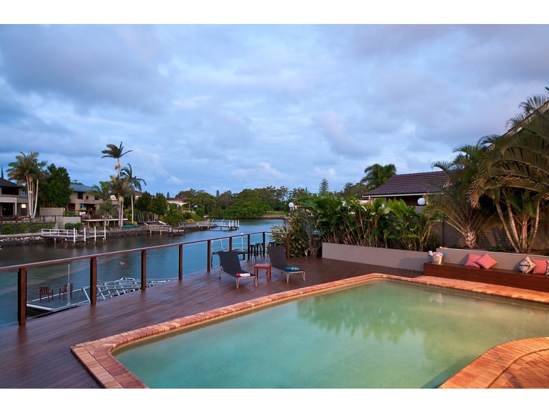 8 Wallaby Place, Sorrento QLD 4217