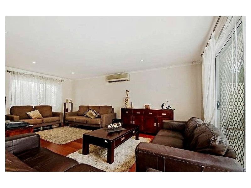 26 Volante Crescent, Mermaid Waters QLD 4218