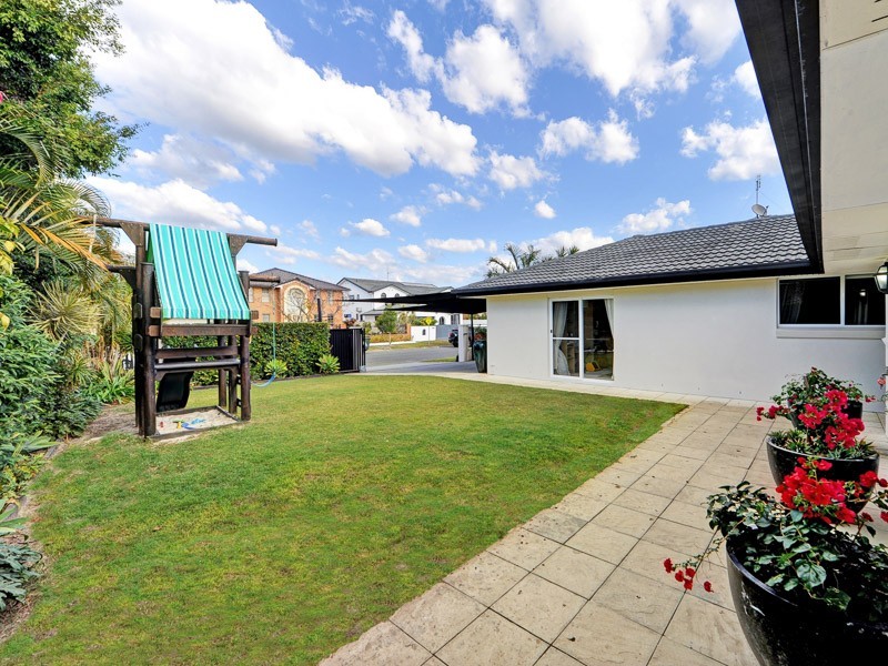 44 Volante Crescent, Mermaid Waters QLD 4218