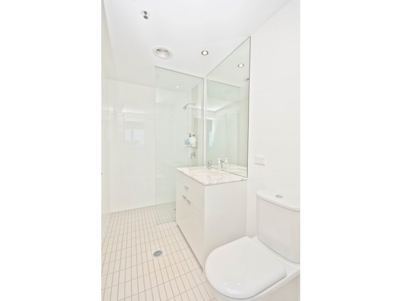 1702 ‘Ultra Broadbeach’ 14 George Avenue, Broadbeach QLD 4218