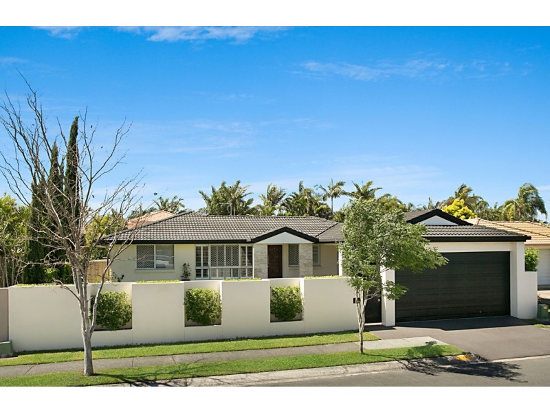 37 Auk Avenue, Burleigh Waters QLD 4220