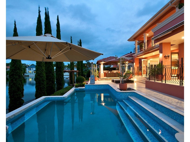 121/40 Cotlew Street East, Southport QLD 4215