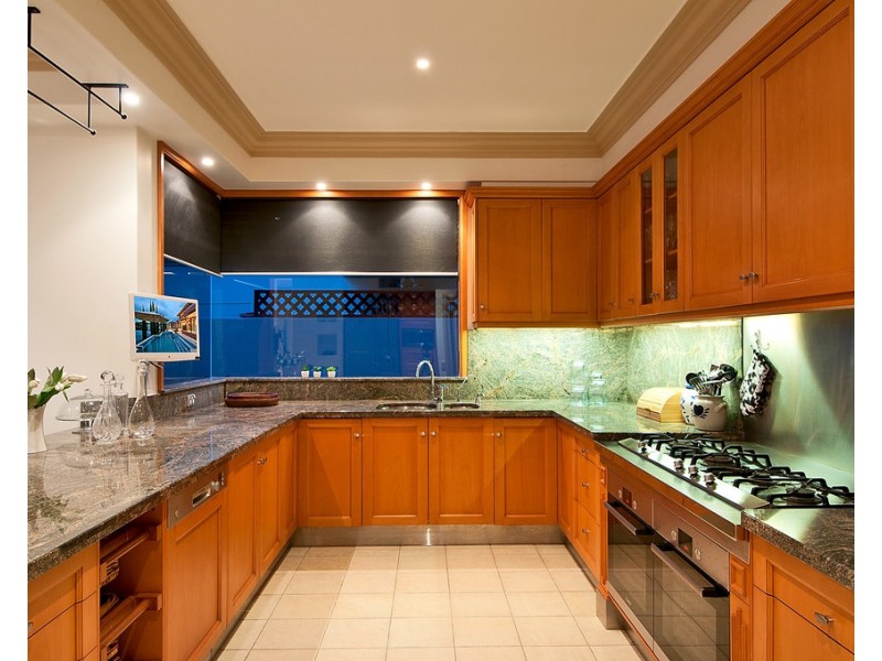 121/40 Cotlew Street East, Southport QLD 4215