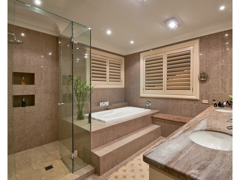 121/40 Cotlew Street East, Southport QLD 4215