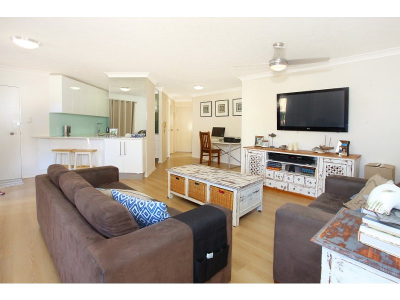 3/10 Brisbane Rd, Labrador QLD 4215
