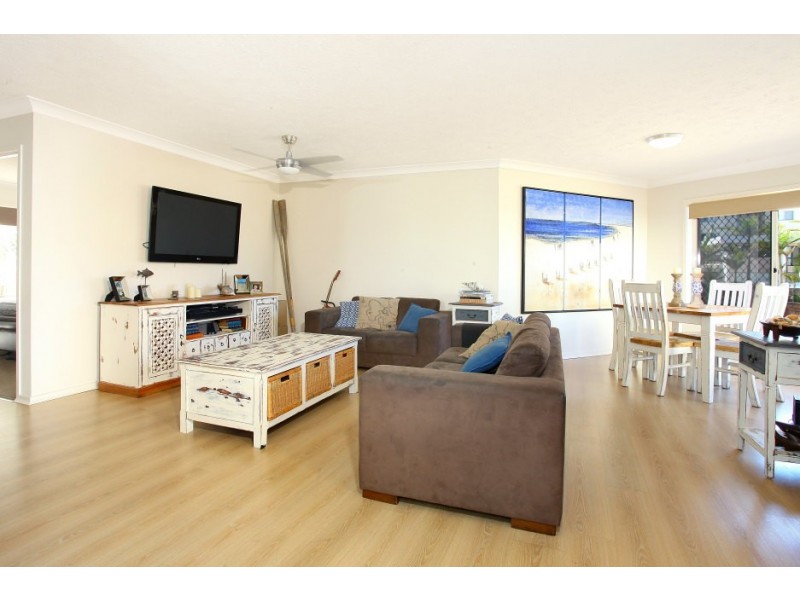 3/10 Brisbane Rd, Labrador QLD 4215
