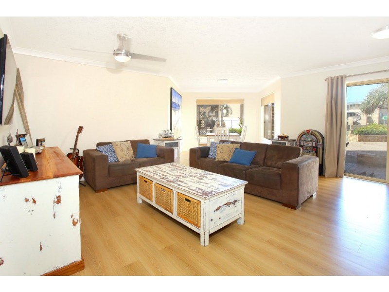 3/10 Brisbane Rd, Labrador QLD 4215