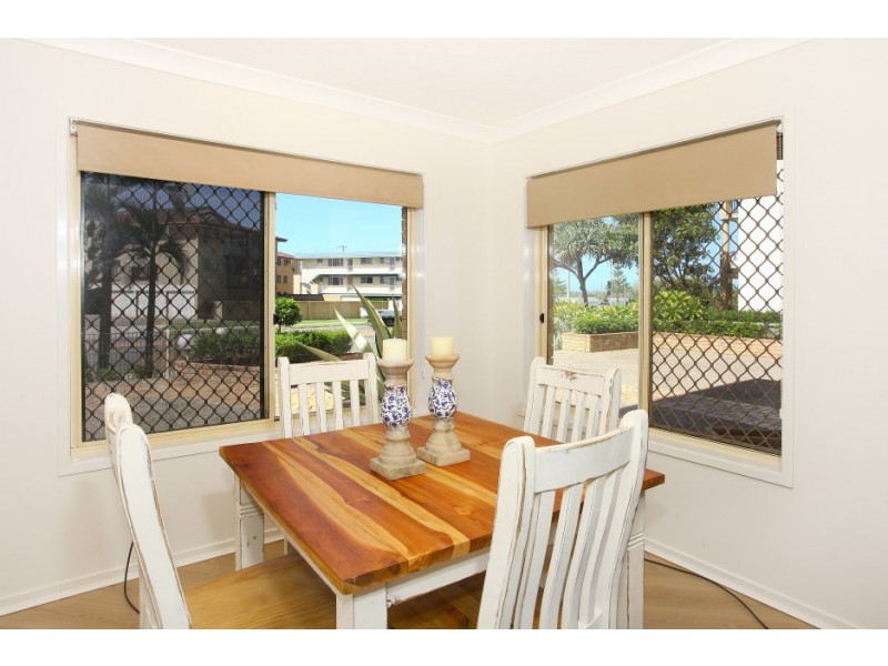 3/10 Brisbane Rd, Labrador QLD 4215