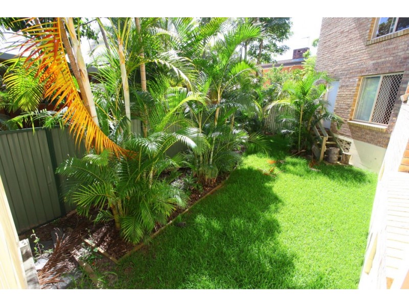 3/10 Brisbane Rd, Labrador QLD 4215