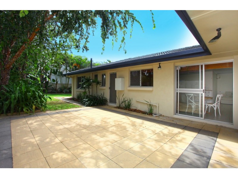 45 Coogeen Street, Bundall QLD 4217