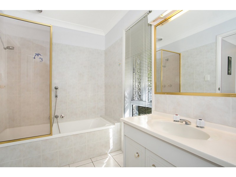 14 Harrier Drive, Burleigh Waters QLD 4220