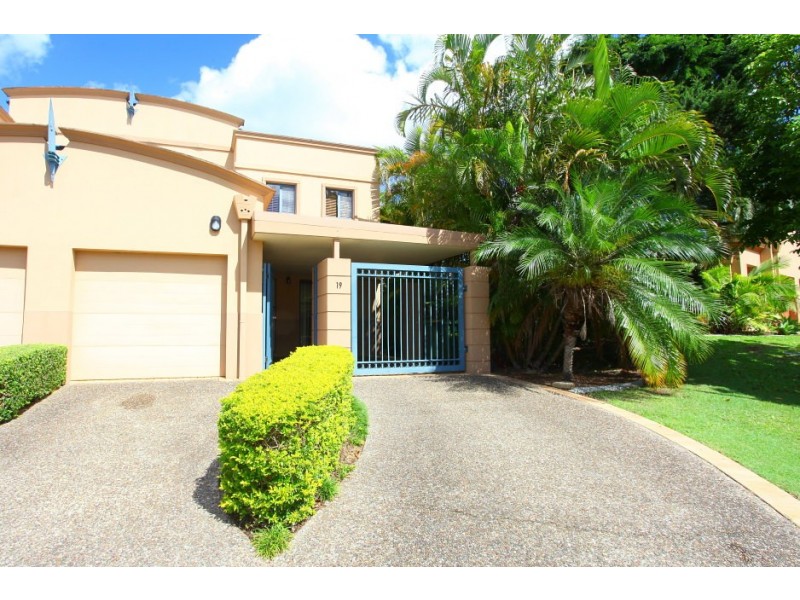 19 ‘Lake Hills’ 117 Palm Meadows Drive, Carrara QLD 4211