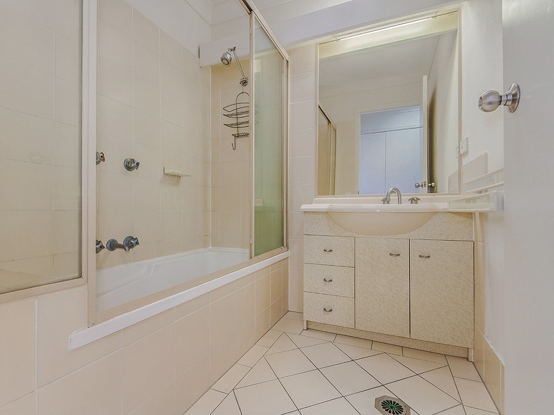 79/215 Cottesloe Drive, Mermaid Waters QLD 4218