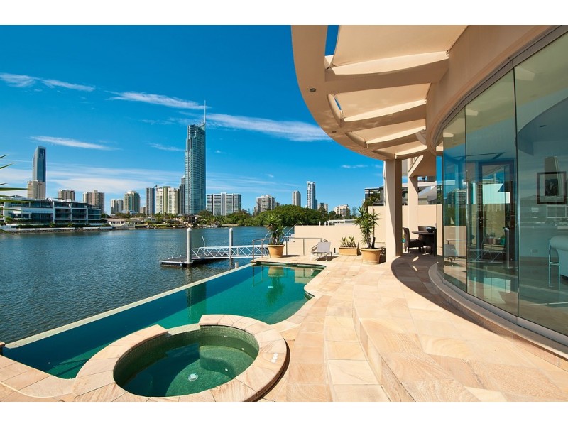 17 Naples Avenue, Isle Of Capri QLD 4217