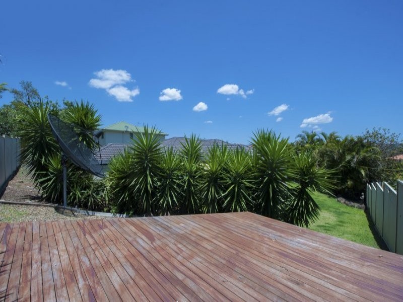 21 Respall Way, Arundel QLD 4214