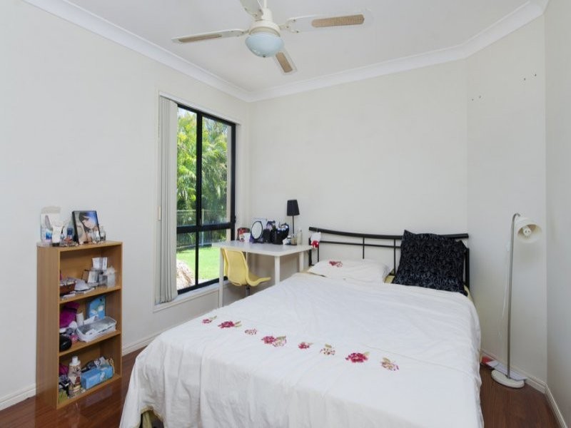 21 Respall Way, Arundel QLD 4214