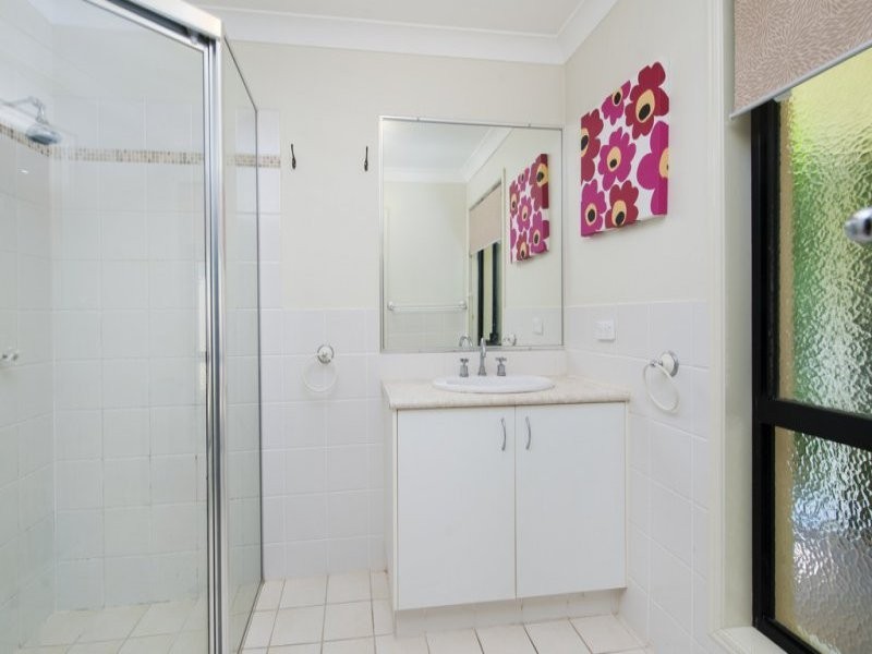 21 Respall Way, Arundel QLD 4214