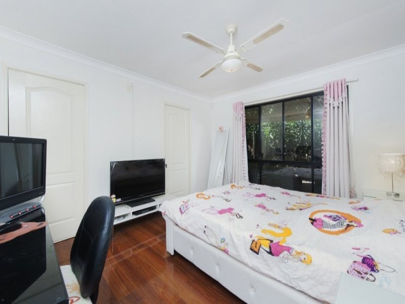 21 Respall Way, Arundel QLD 4214