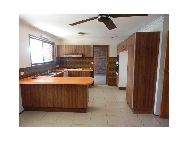 15 Delungra St, Broadbeach Waters QLD 4218