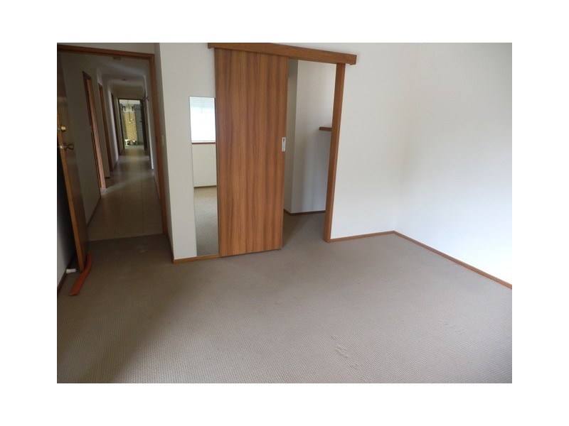 15 Delungra St, Broadbeach Waters QLD 4218