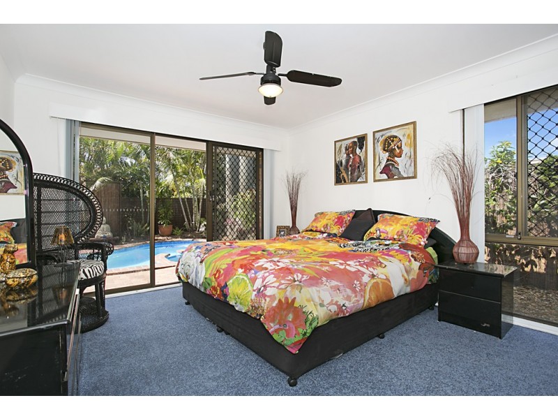 7 Oriole Court, Burleigh Waters QLD 4220