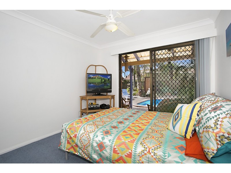 7 Oriole Court, Burleigh Waters QLD 4220