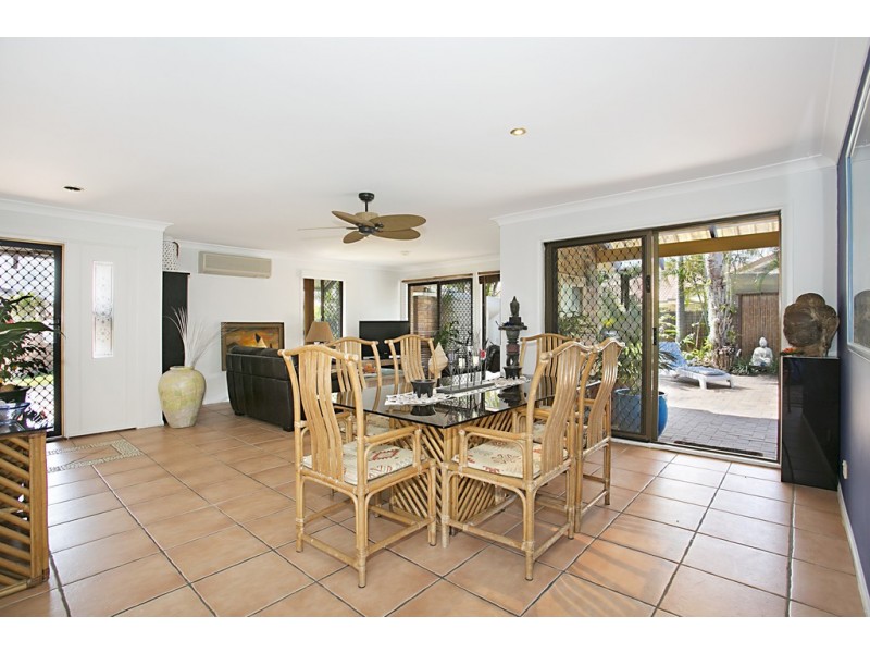 7 Oriole Court, Burleigh Waters QLD 4220