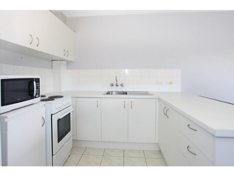 4/22 Leonard Avenue, Surfers Paradise QLD 4217