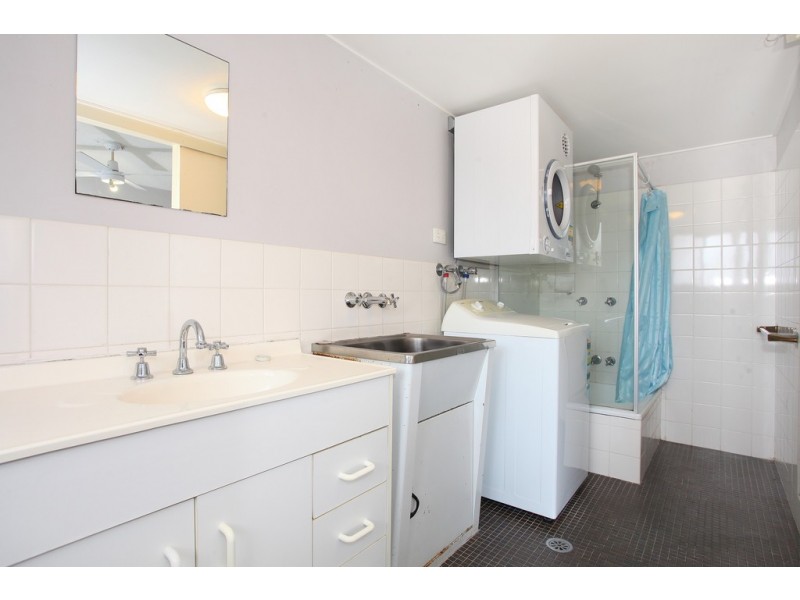 4/22 Leonard Avenue, Surfers Paradise QLD 4217