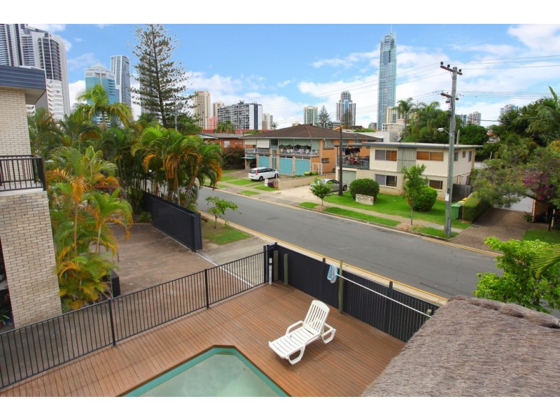 4/22 Leonard Avenue, Surfers Paradise QLD 4217