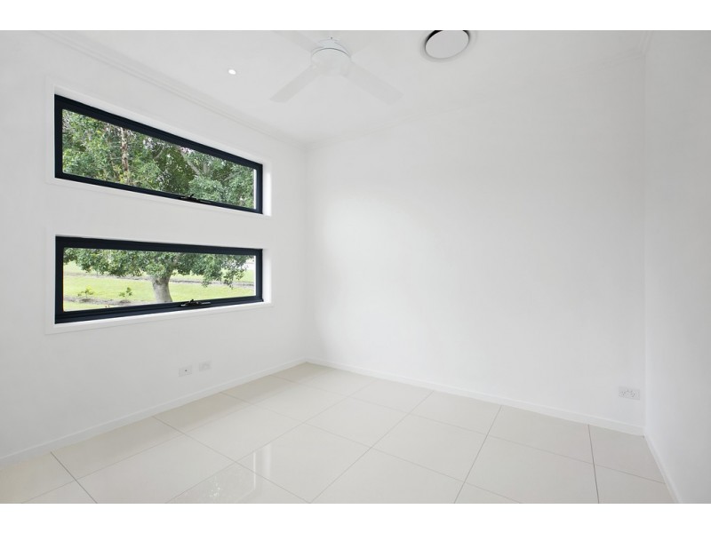 6017 Vista Drive, Benowa QLD 4217