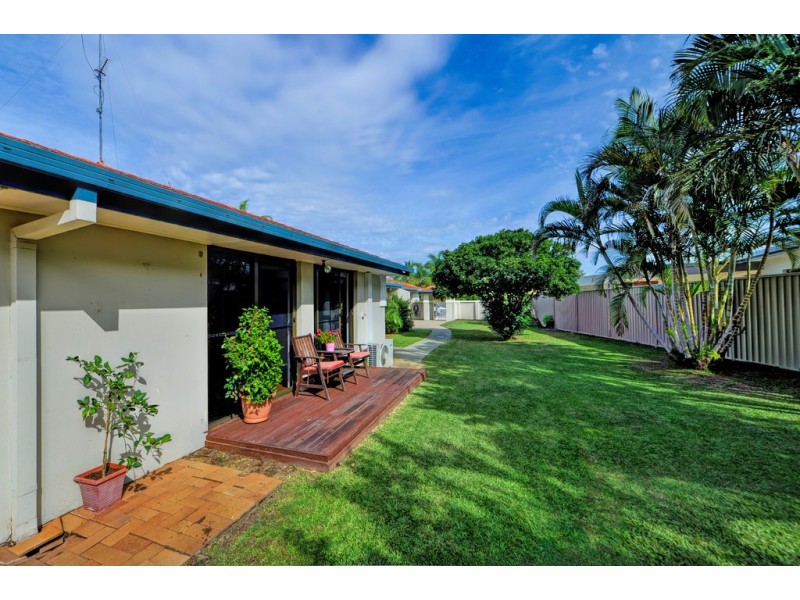 15 McCleary Street, Sorrento QLD 4217