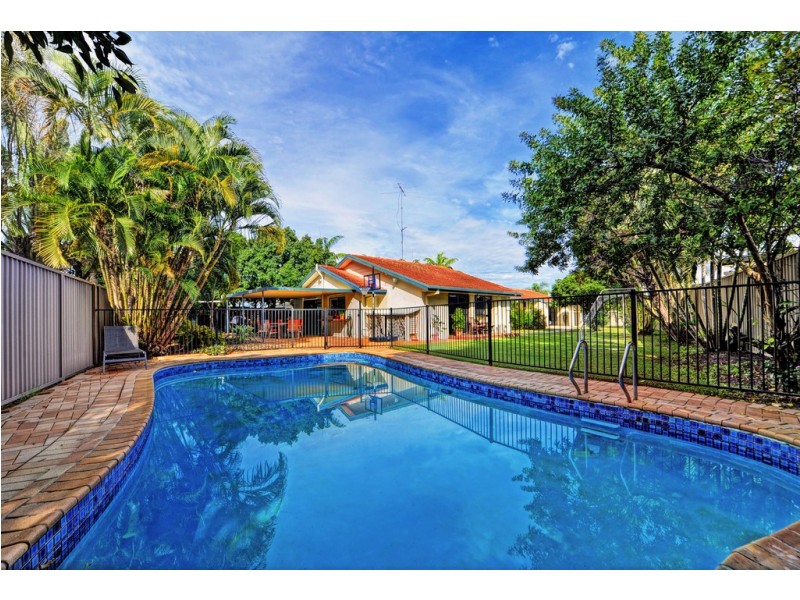 15 McCleary Street, Sorrento QLD 4217