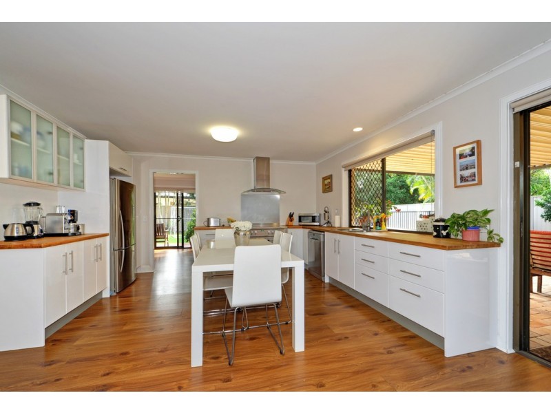 15 McCleary Street, Sorrento QLD 4217