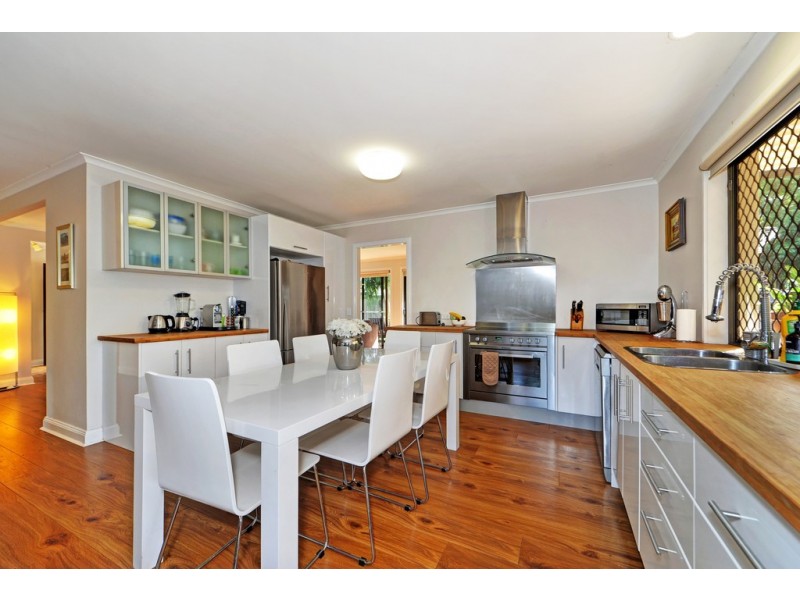 15 McCleary Street, Sorrento QLD 4217