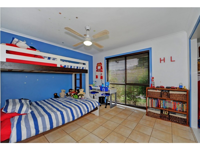 15 McCleary Street, Sorrento QLD 4217