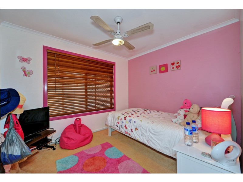 15 McCleary Street, Sorrento QLD 4217