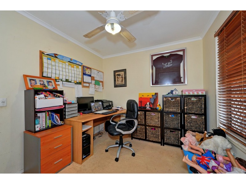 15 McCleary Street, Sorrento QLD 4217