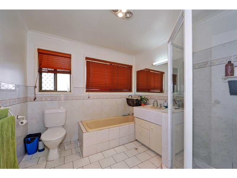 15 McCleary Street, Sorrento QLD 4217