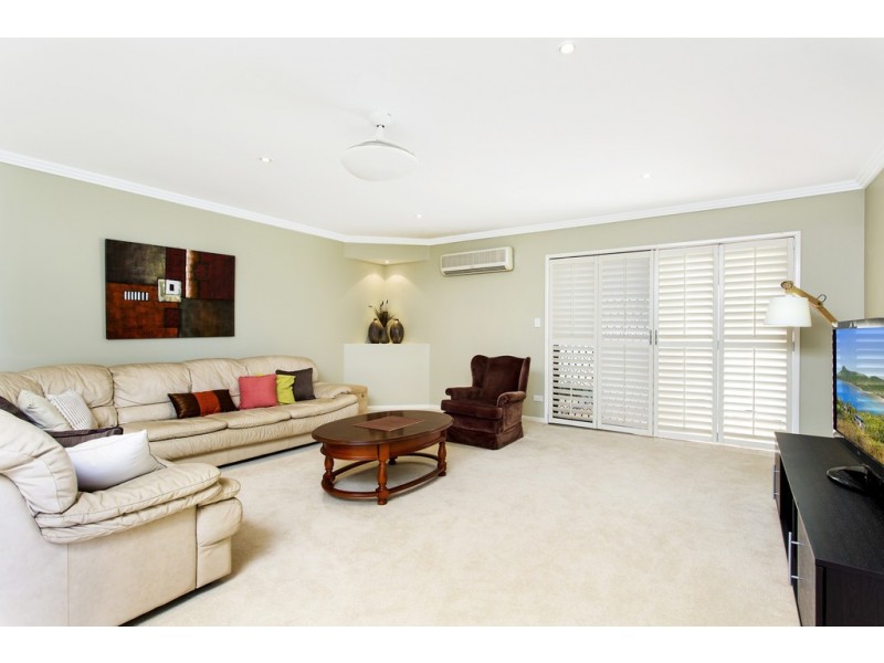 67 Campbell Street, Sorrento QLD 4217