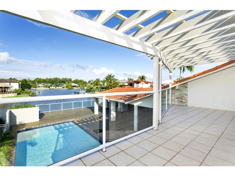 67 Campbell Street, Sorrento QLD 4217