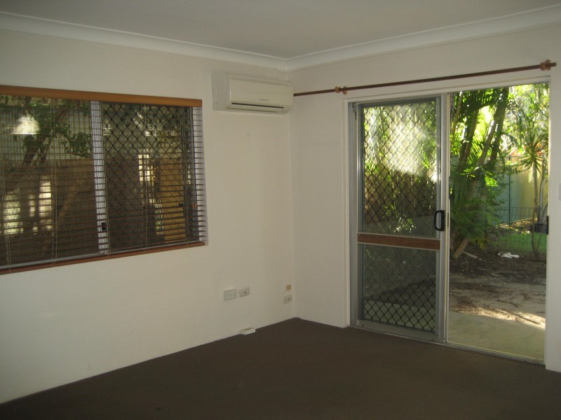 2/66 Brighton Street, Biggera Waters QLD 4216