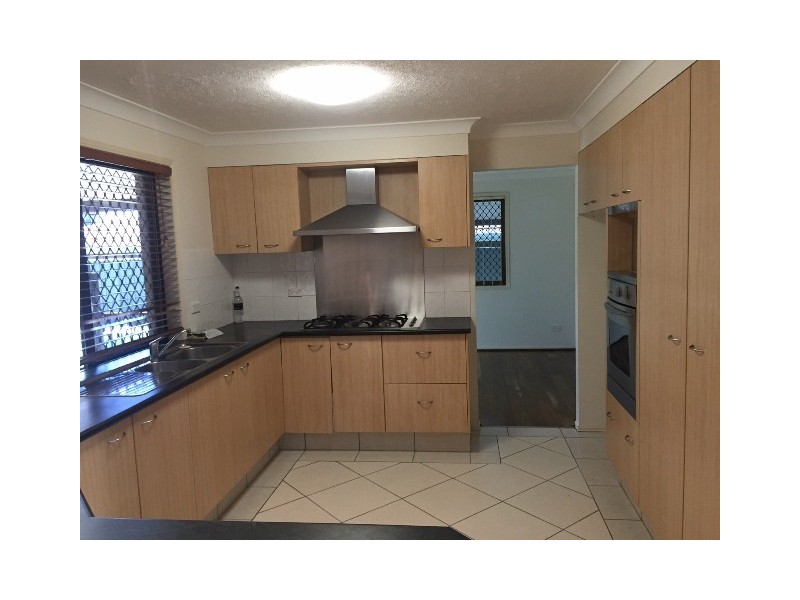 11 Mackay Place, Burleigh Waters QLD 4220