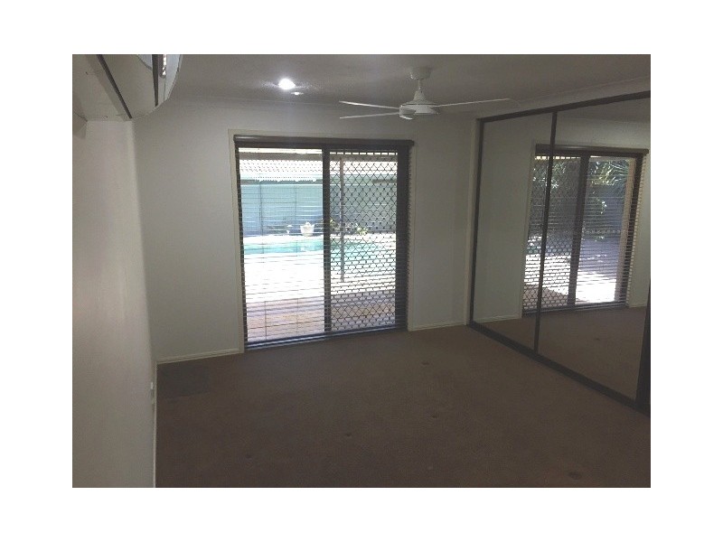 11 Mackay Place, Burleigh Waters QLD 4220