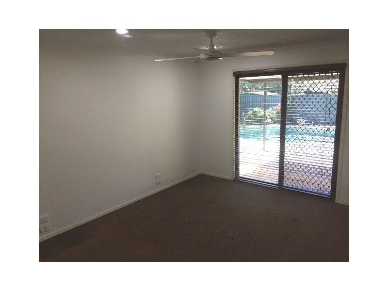 11 Mackay Place, Burleigh Waters QLD 4220
