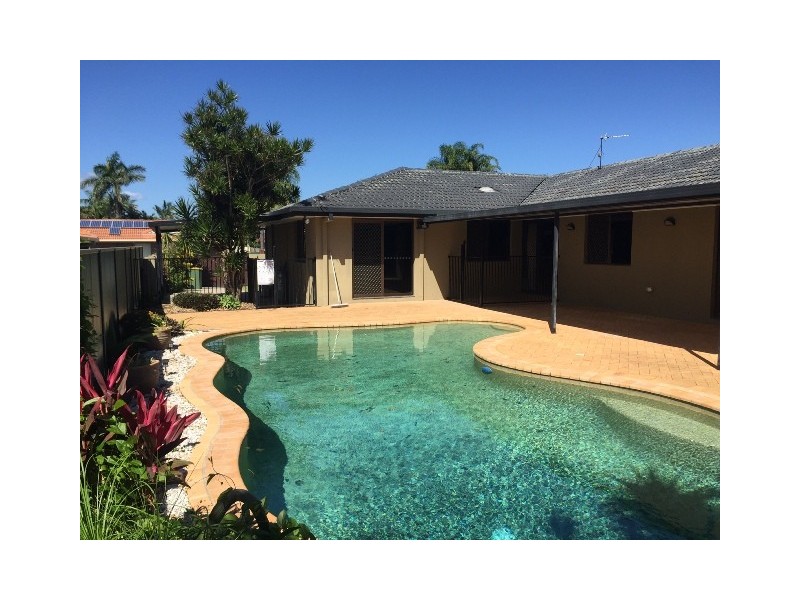 11 Mackay Place, Burleigh Waters QLD 4220