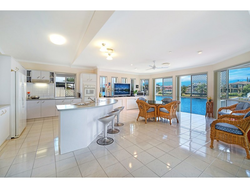 4 Warriewood Place, Robina QLD 4226